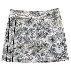 Coral Bay women's Golf skort - black and white tropical Hawaiian print - Small
